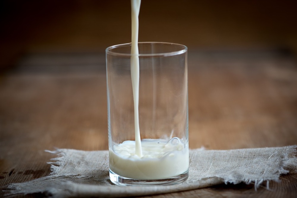 Latte, lo sgambetto agli agricoltori fa scattare la protesta