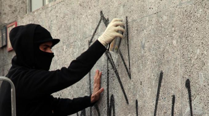 Vandalizzata (ancora) la casa dell’acqua