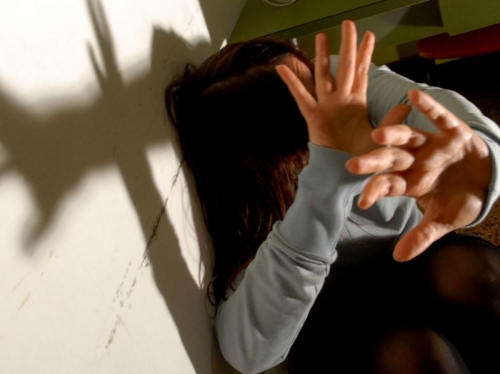 Violenza sessuale su 22enne: barista finisce in carcere dopo nove anni