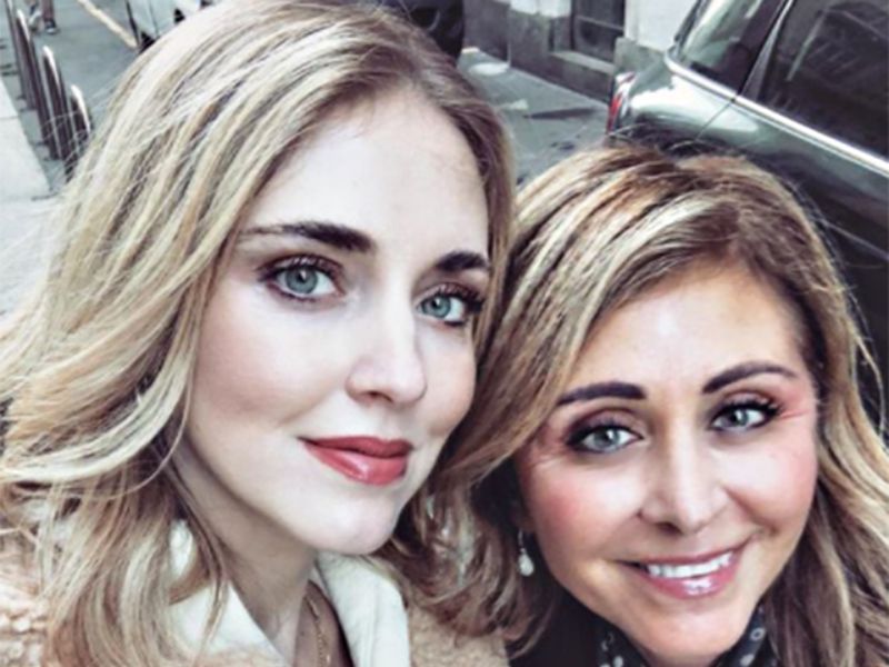 Chiara Ferragni promuove il nuovo libro della mamma Marina Di Guardo -  Cremonaoggi