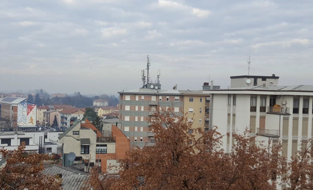 Elettromagnetismo Crema a livelli bassi