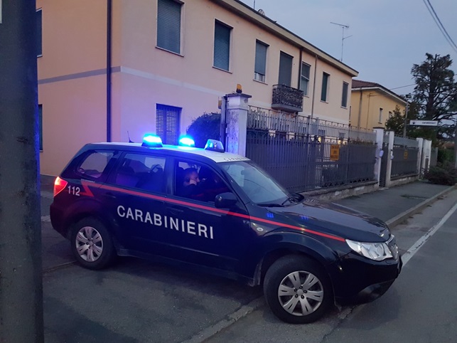 Agli arresti domiciliari “evade” per andare al bar