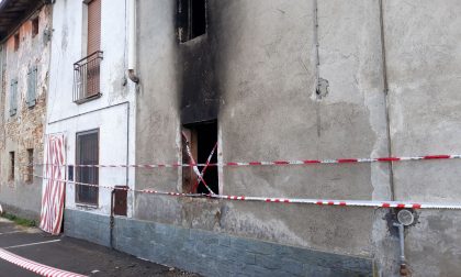 Casolare abbandonato distrutto dalle fiamme FOTO