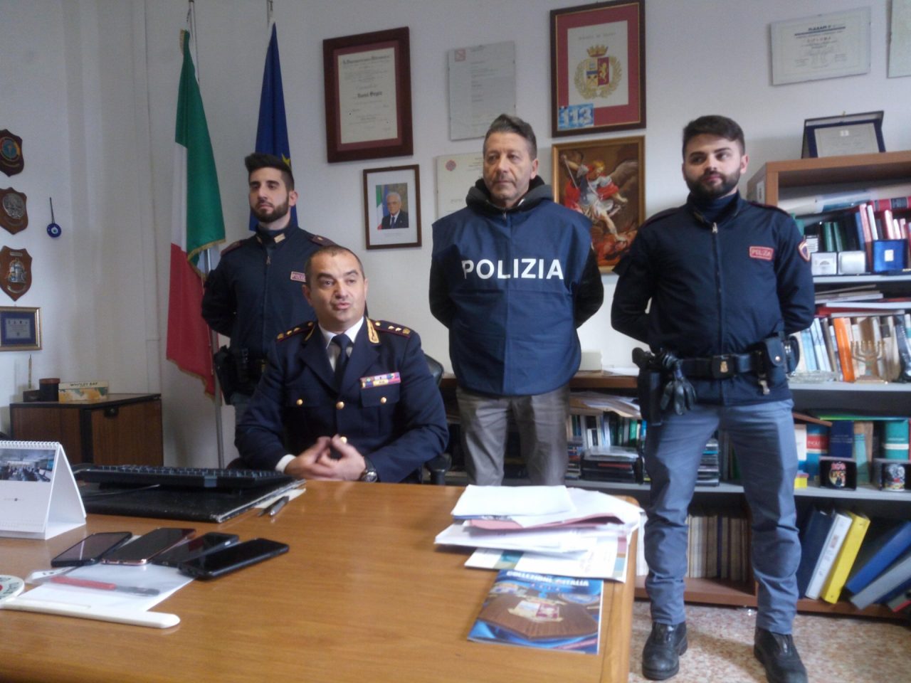 Ricattato per mesi da una ragazza rumena conosciuta su internet
