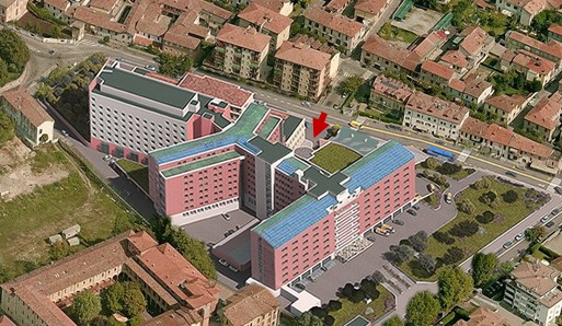 Senzatetto e sbandati all’Ospedale Maggiore: ecco perché non si trova una soluzione