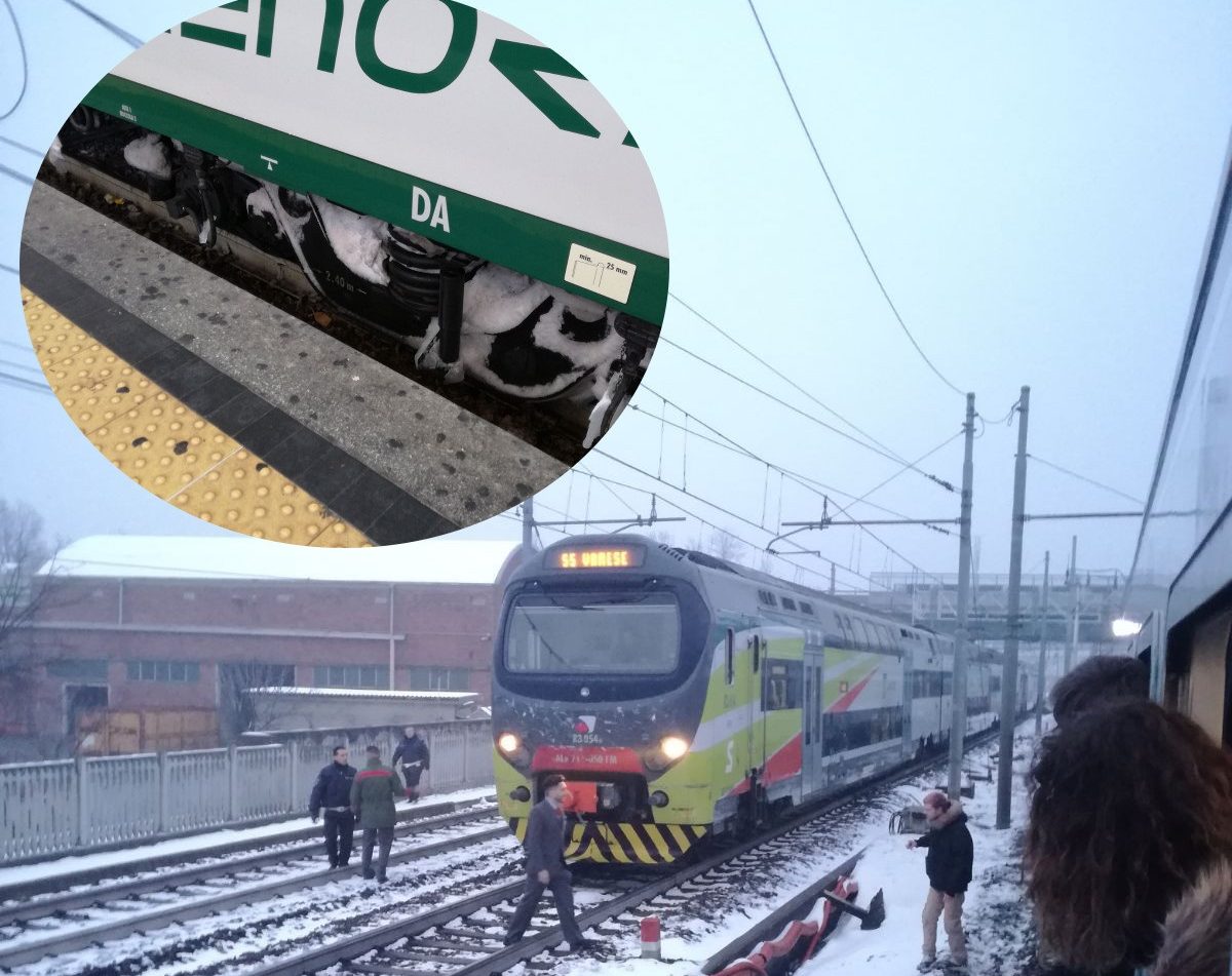 Treno congelato si guasta, la rabbia dei pendolari “prigionieri” per ore al gelo  VIDEO FOTO