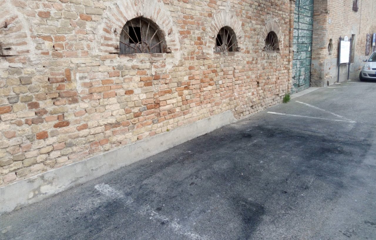 Ancora auto in fiamme, cala l’ombra della piromania