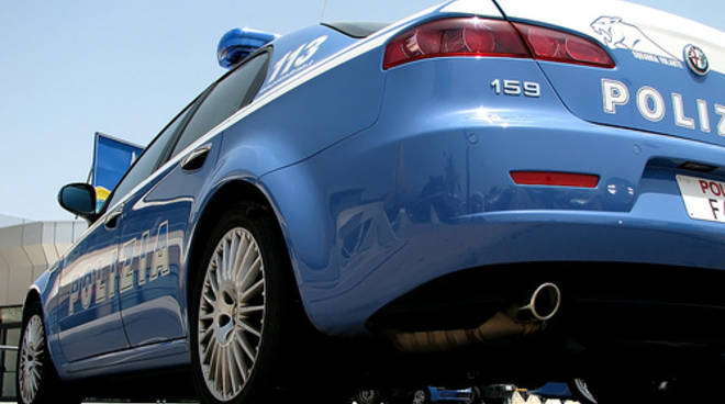 Violenta lite di coppia con urla e spintoni: arrivano Polizia e 118