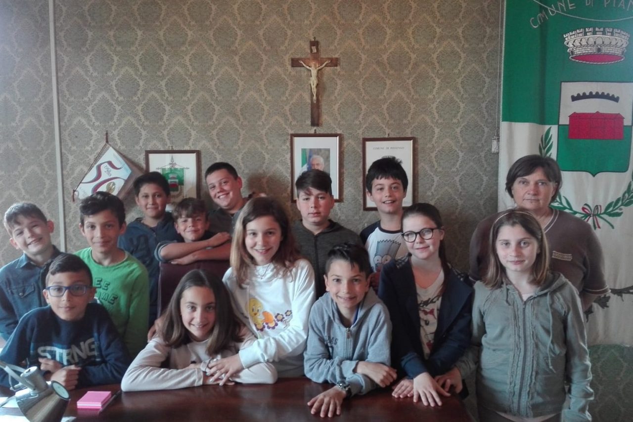 Gli alunni della scuola primaria diventano sindaci per un giorno