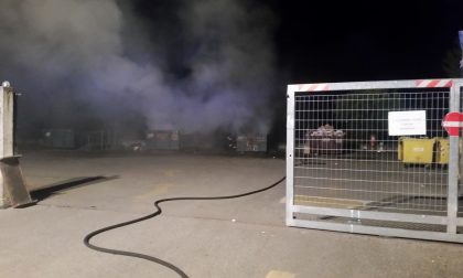 Incendio in discarica a Casaletto Vaprio, è il secondo in pochi mesi