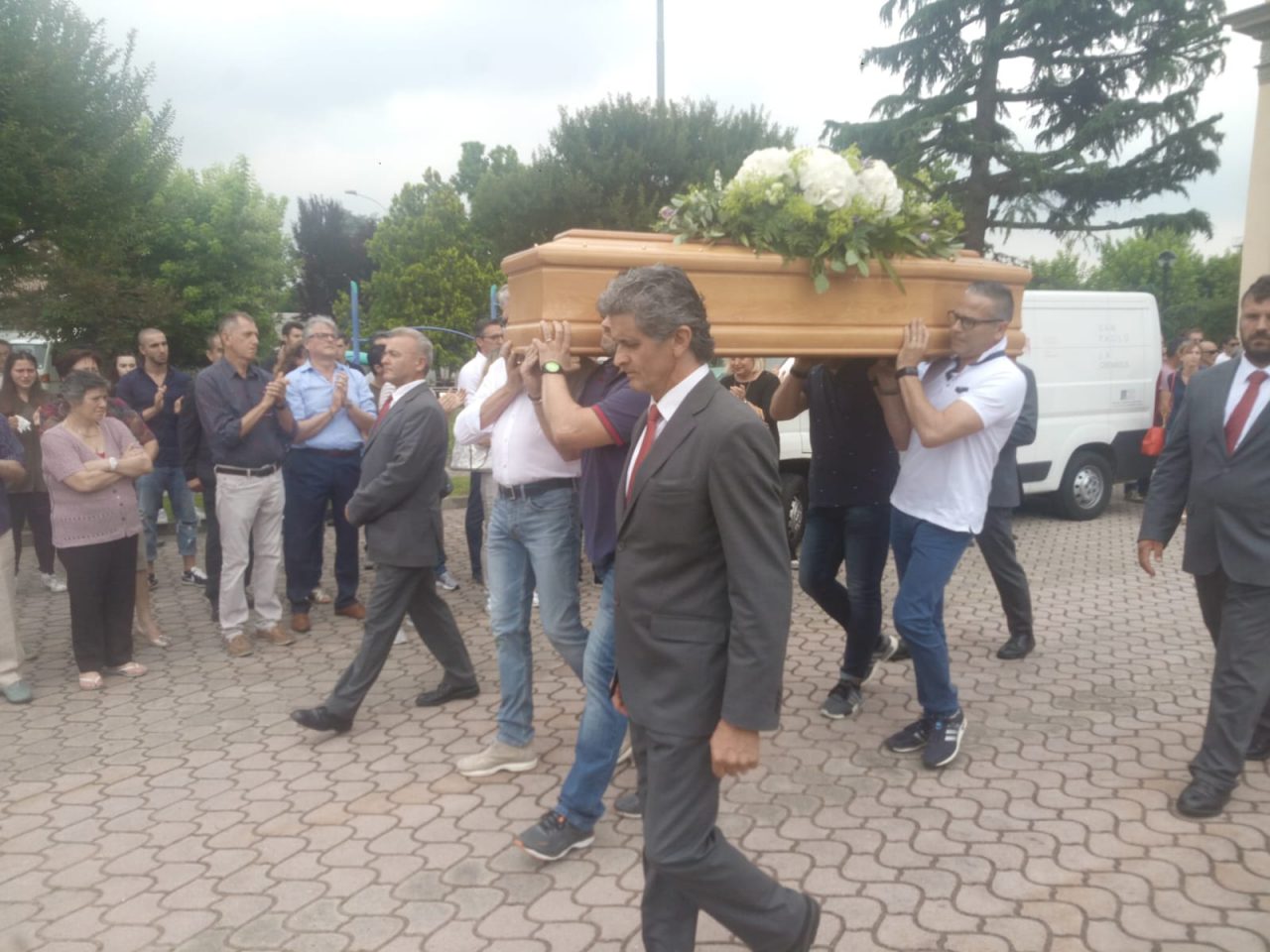 Roberto Rossi l’omaggio degli amici motociclisti per l’ultimo saluto