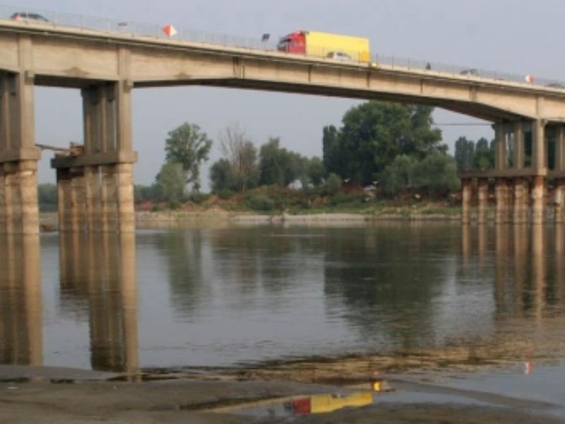 Ponte di Viadana, martedì senso unico alternato