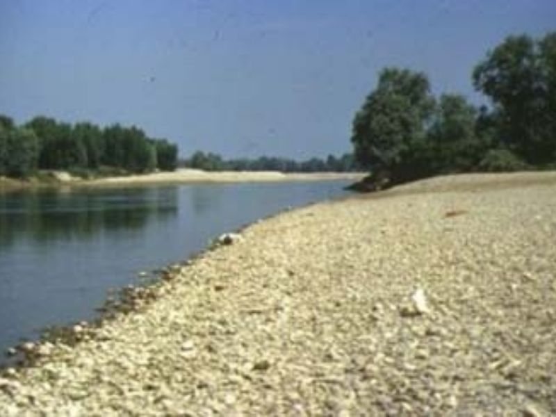 Pescatore stroncato da un infarto nell’Adda