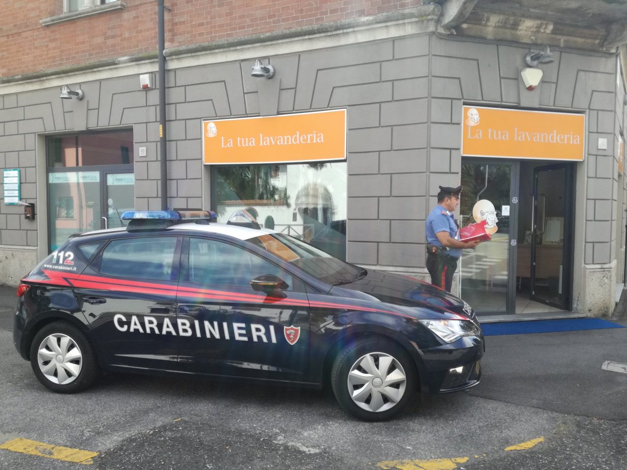 Tentato furto in lavanderia, un arresto