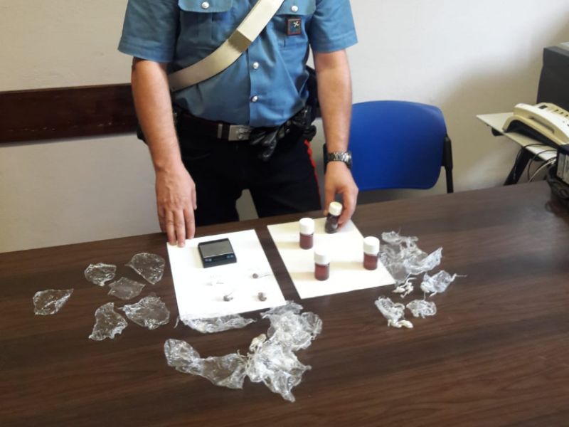 Spaccio di eroina: arrestato noto compositore rock della zona