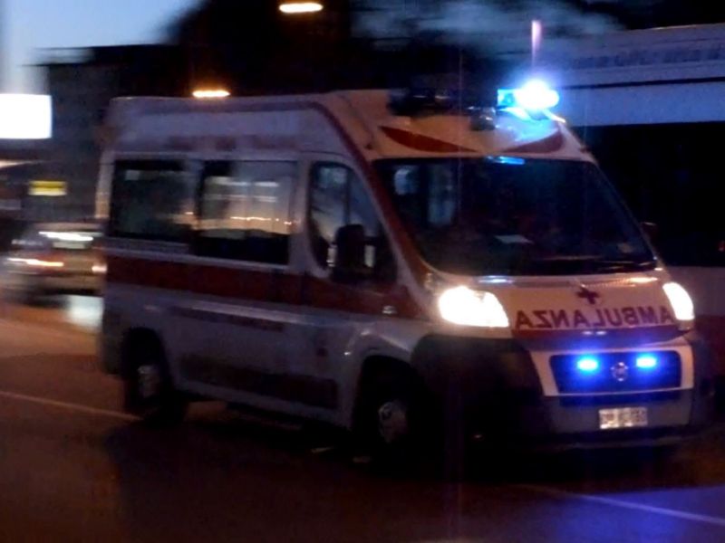 Malore per una 17enne SIRENE DI NOTTE