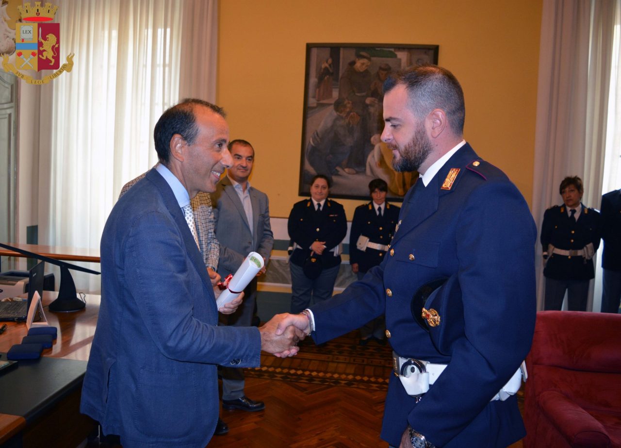 Il questore lascia Cremona e premia gli agenti di Polizia