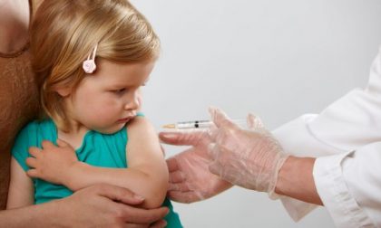 Obbligo vaccinale: infuriano le polemiche ma Regione Lombardia esulta