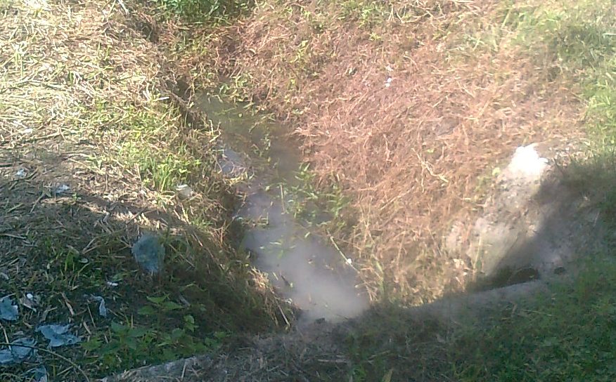 Scarico di acque nere nei fossi, è polemica