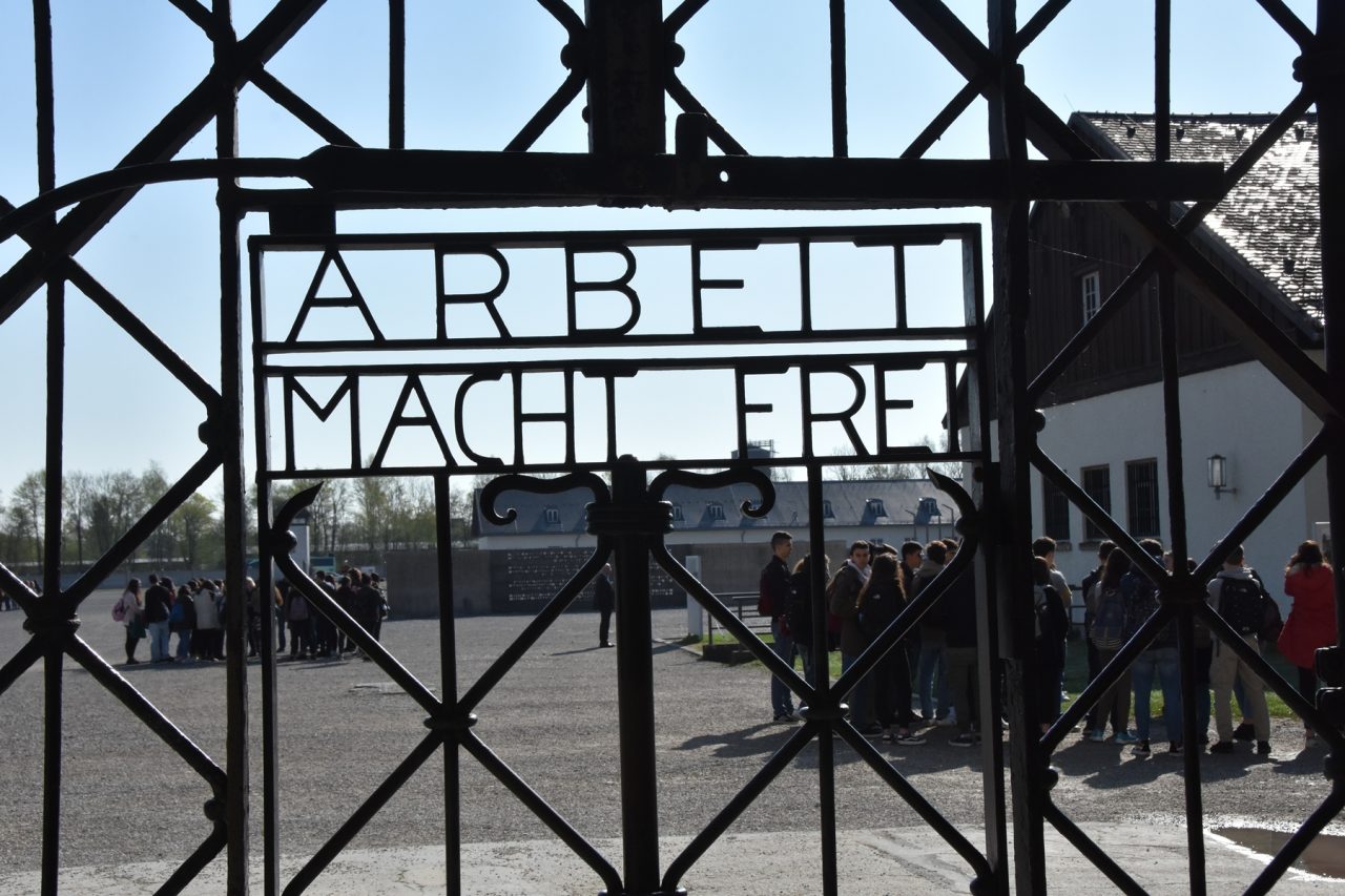 Al Teatro Monteverdi la proiezione del reportage “A Dachau, tra gli orrori nazisti”