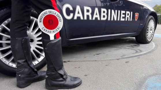 “Beccato” all’esame per la patente di guida con una microtelecamera nascosta nella mascherina