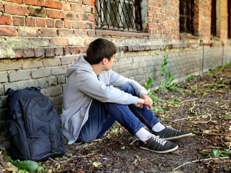 15enne scappa da comunità e percorre quasi 100 km per tornare a casa