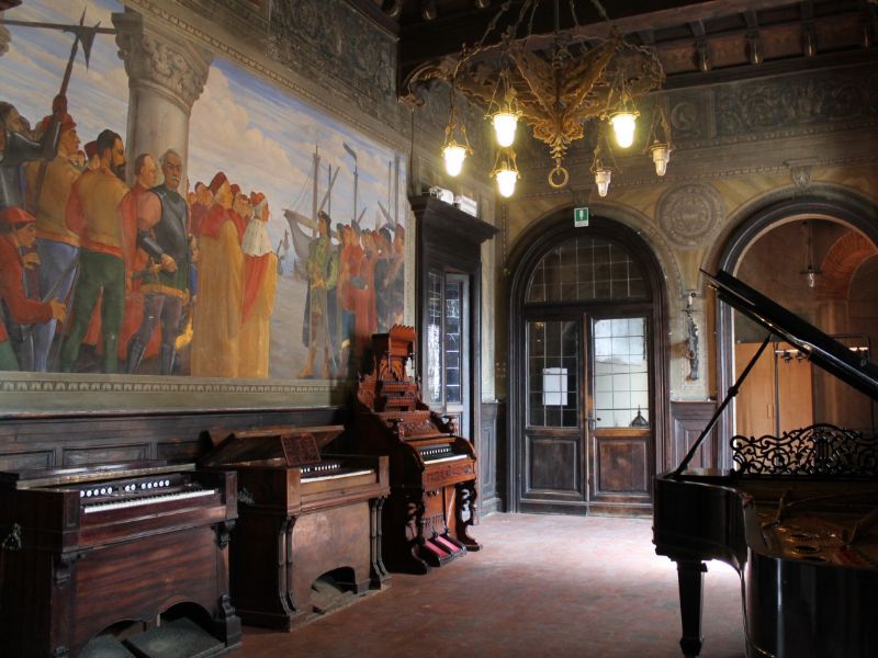 Aperitivo con l’arte a Palazzo Raimondi: ciclo di visite dedicate agli affreschi di Guido Bragadini