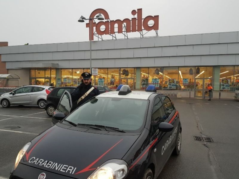 Furto al supermercato, arrestate due 18enni