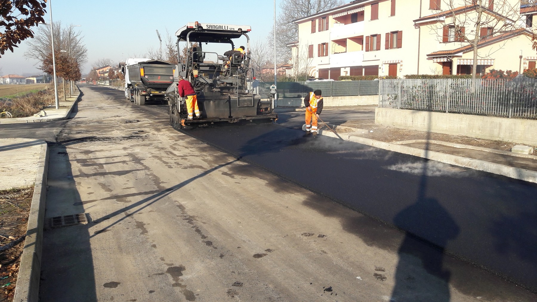 Nuova asfaltatura in via Bonemerse FOTO