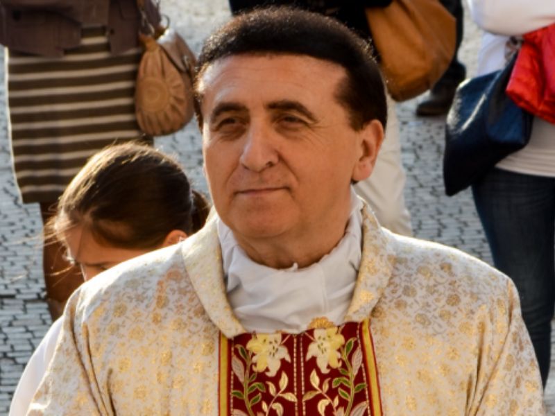 Addio don Stefano, parroco di San Pietro