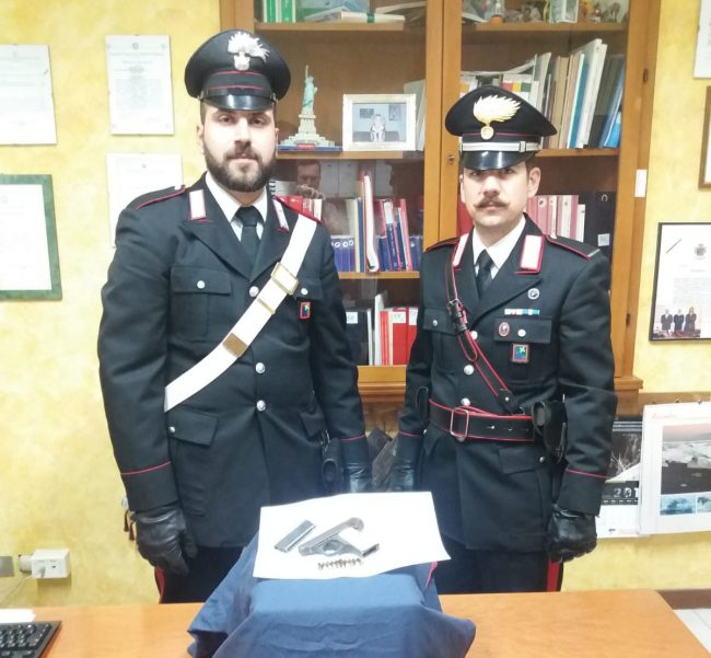 Detenzione di arma clandestina: arrestato un 35enne