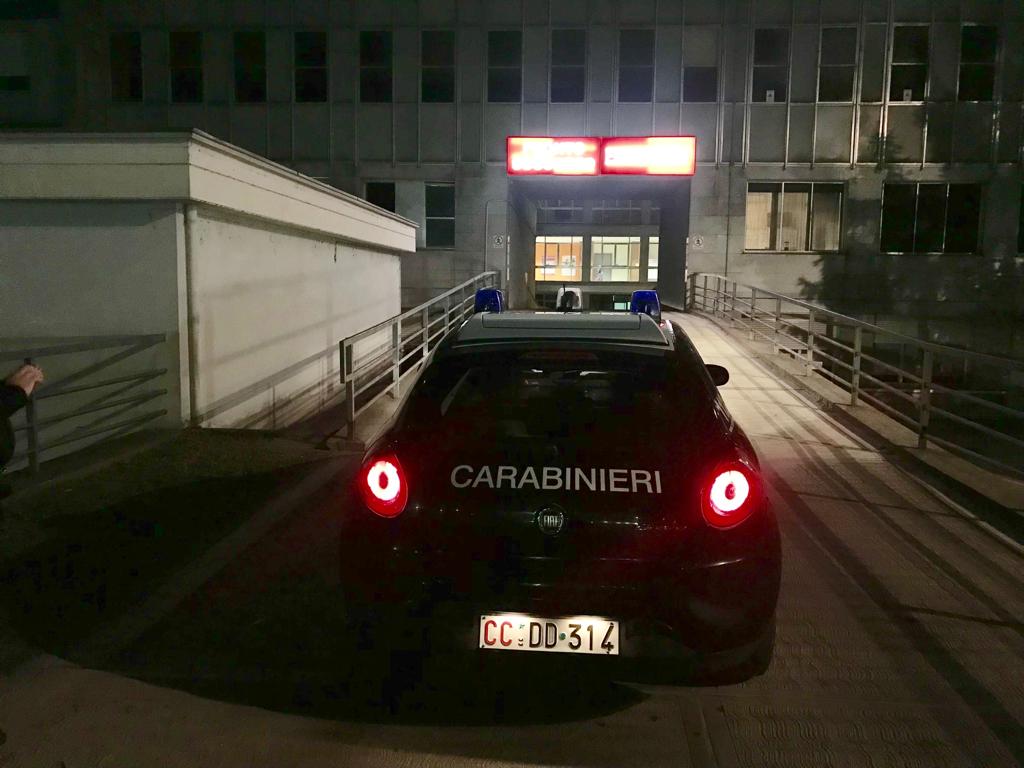 Rimane senza lavoro e molesta l’ex datore per riottenerlo: arrestato