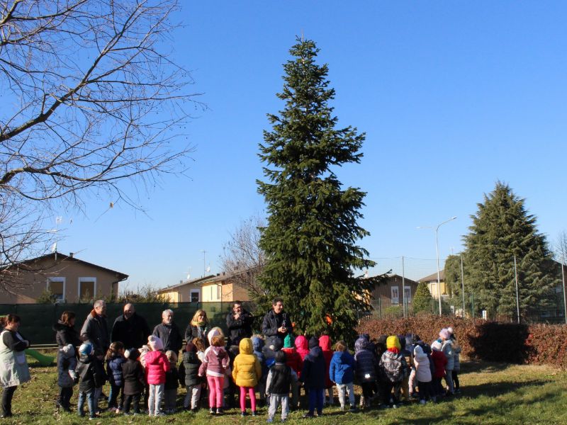 Un nuovo e gradito ospite nel giardino della scuola infanzia Boschetto