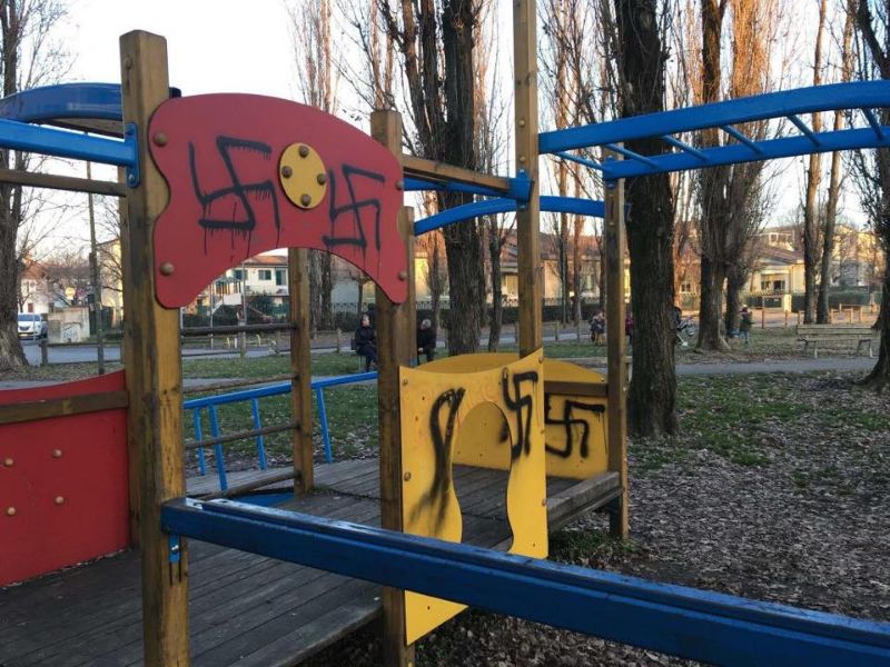 Svastiche al Parco Sartori di Cremona, la dura condanna del Sindaco