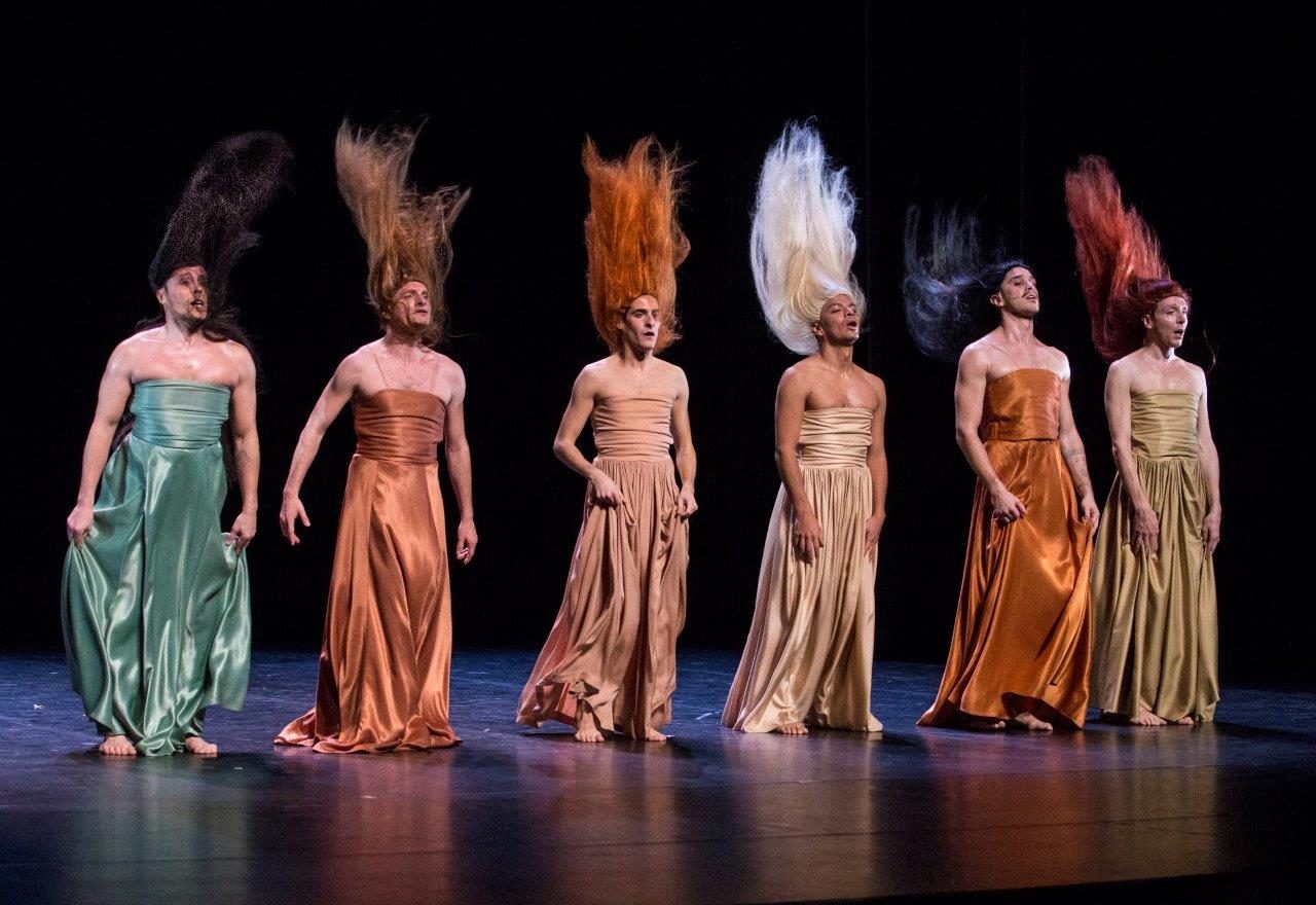 Rubati costumi di scena alla compagnia Chicos Mambo