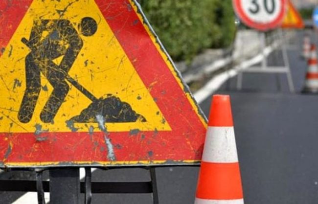 Lavori al passaggio a livello: chiude la strada provinciale 28 Gabbioneta-Derovere