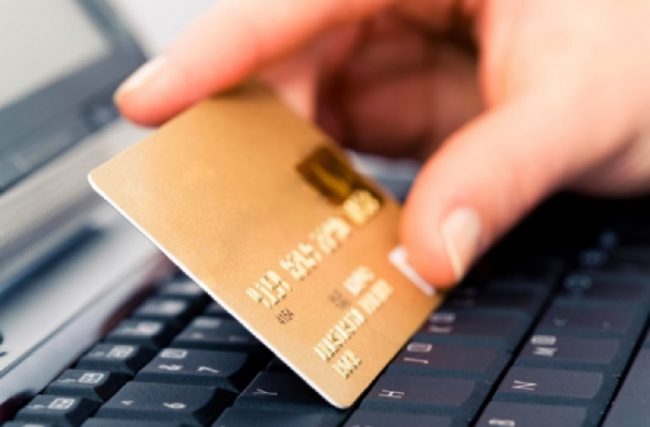 Piscine vendute online e mai consegnate: truffa da oltre 70mila euro