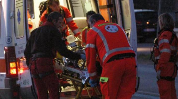 Scontro tra due auto a Vicomoscano, un ferito in codice rosso