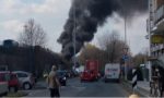 Bus sequestrato: le terribili immagini dei bambini che scappano mentre l’autista tenta la fuga VIDEO