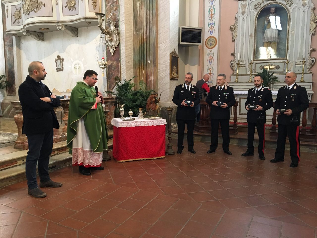 Furto Chiesa Santa Maria Rinascente: i carabinieri restituiscono gli oggetti rubati