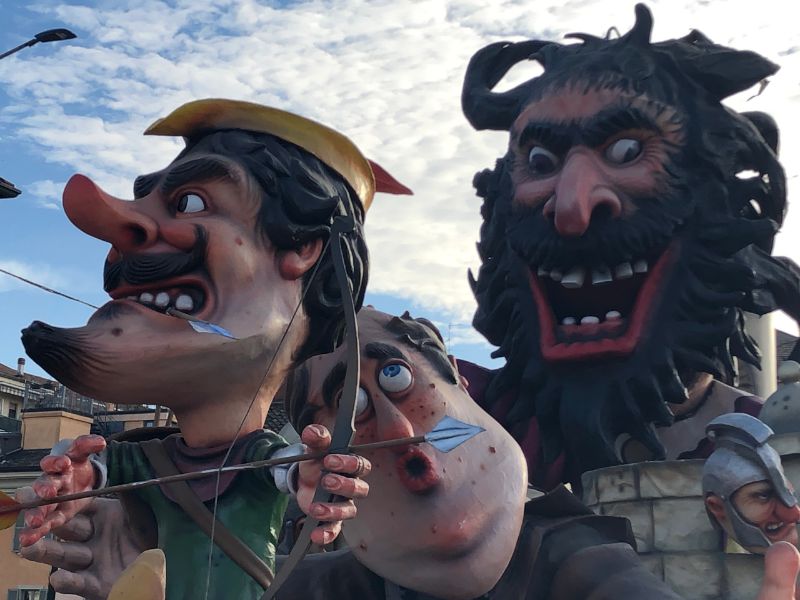 Continua il Carnevale Cremasco, seconda sfilata dei grandi carri allegorici