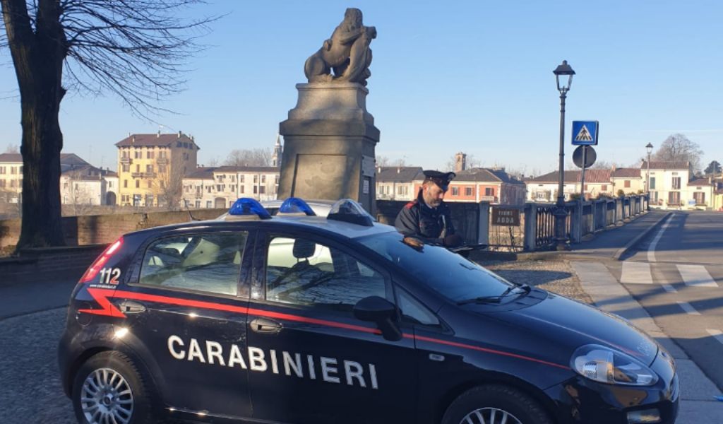 Clandestino vuole sposarsi per ottenere la cittadinanza italiana: rimpatriato