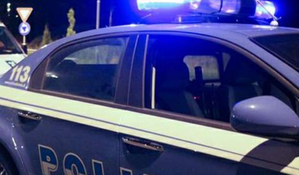 Perde una ruota nell’incidente e fugge: denunciato