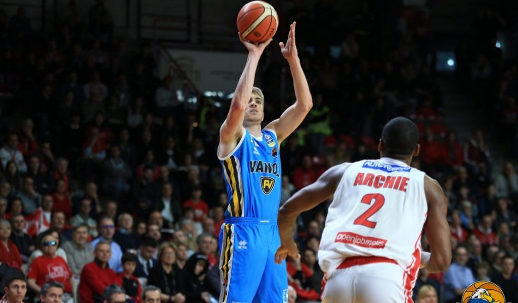 La Vanoli Basket esce sconfitta dal campo di Varese