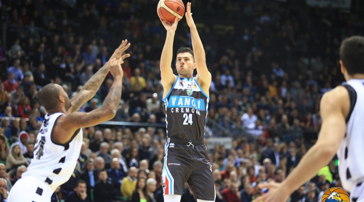 Vanoli Basket, lesione muscolare al quadricipite per Vojislav Stojanovic: dieci giorni di stop