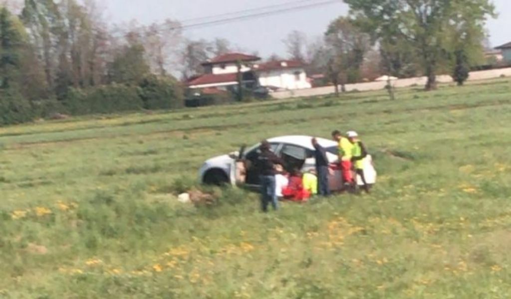 Fuori strada a Rivolta d’Adda, grave una donna 50enne