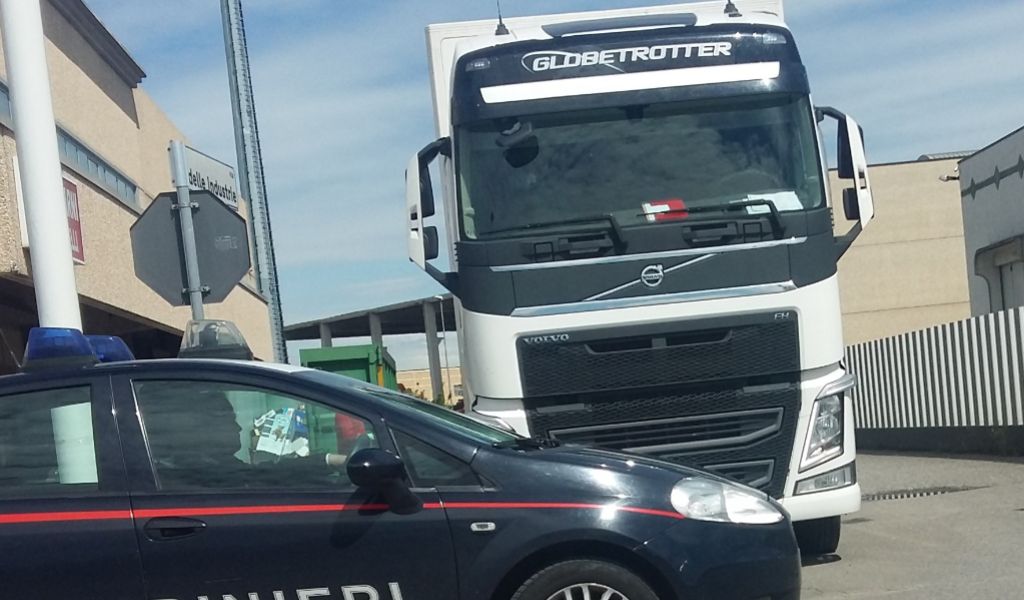 Ruba 50 litri di carburante: denunciato “vampiro di gasolio”