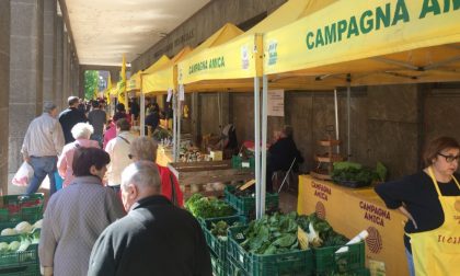 Campagna Amica, un successo il mercato presso il portico del Consorzio Agrario
