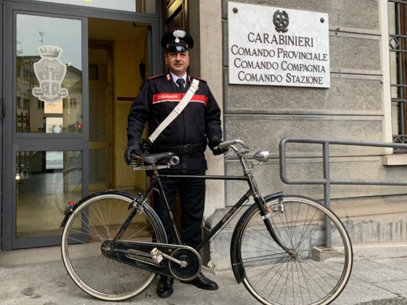 Ruba bici del valore di 1.500 euro, rintracciato e denunciato