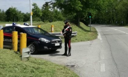 Causa incidente e fugge, non ha la patente: denunciato 19enne